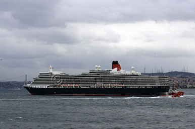 Queen Elizabeth in Istanbul